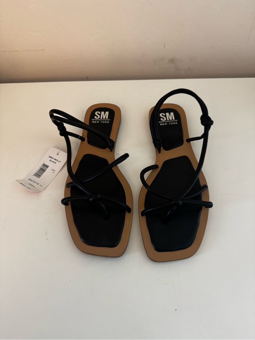 SM New York Women’s Black Strappy Flat Sandals NWT